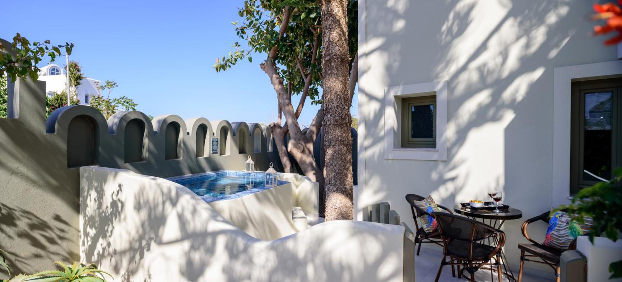 Zephyros Hotel Kamári エクステリア 写真