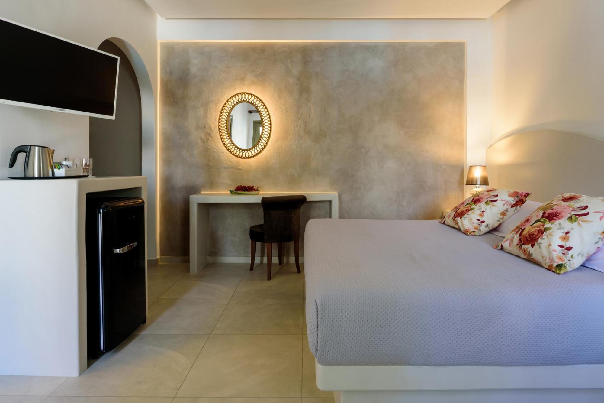 Zephyros Hotel Kamári エクステリア 写真